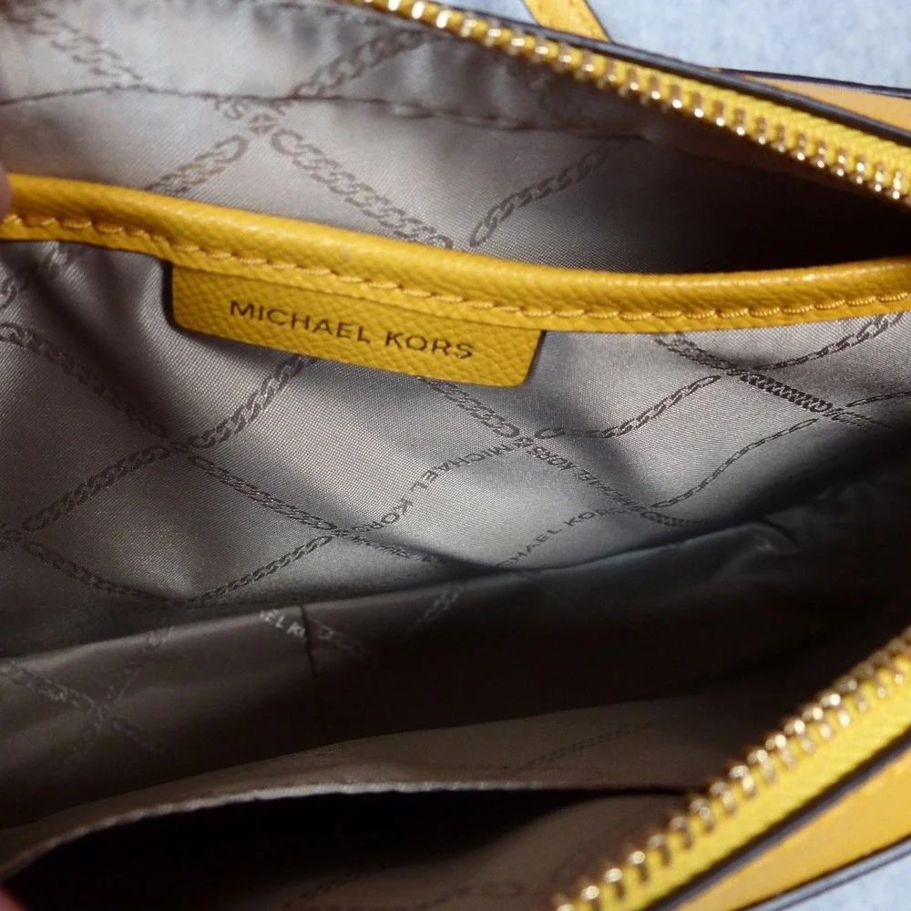 Michael Kors Jet Set Large East West Crossbody MK Leather Jasmine Yellow NWT